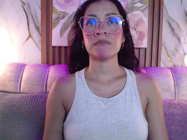 GagingBriana webcam