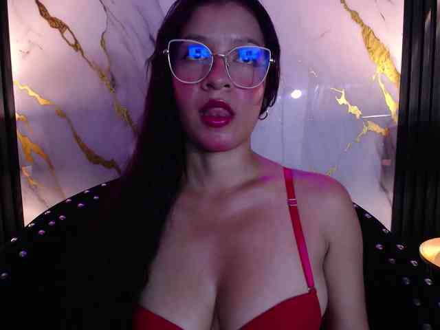 GagingBriana webcam