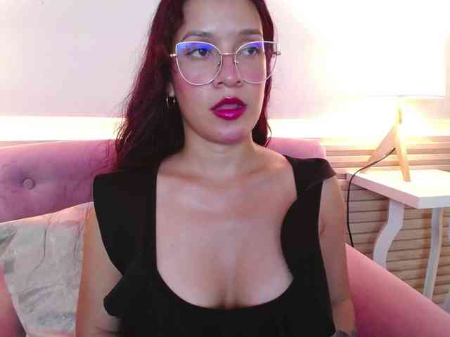 GagingBriana webcam