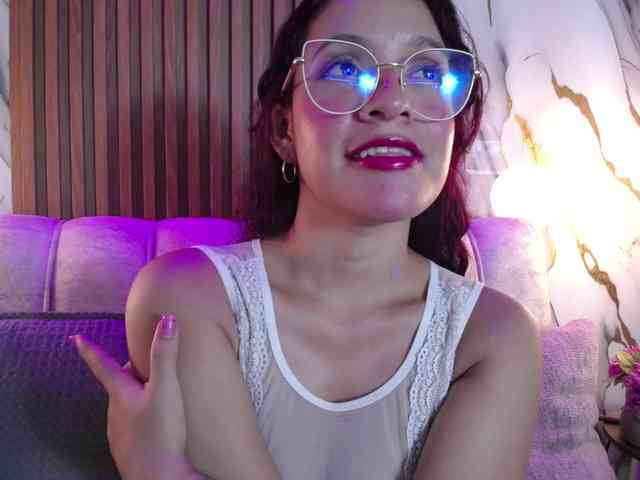 GagingBriana webcam