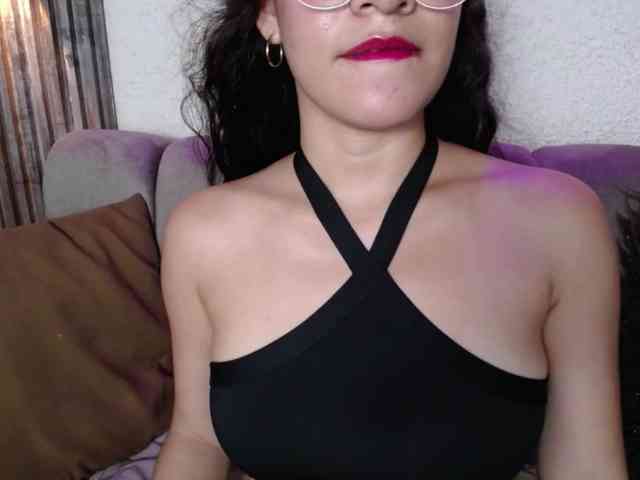 GagingBriana webcam