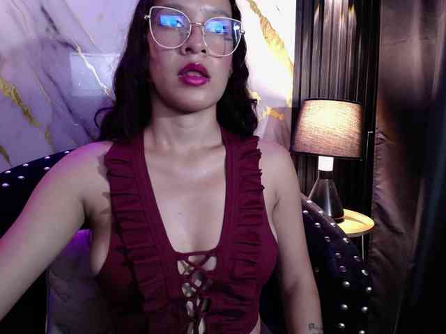 GagingBriana webcam
