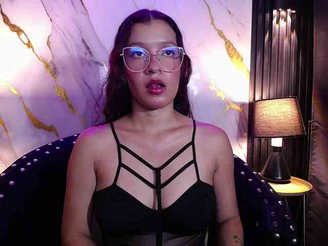 GagingBriana webcam
