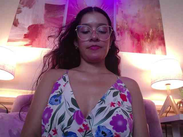GagingBriana webcam