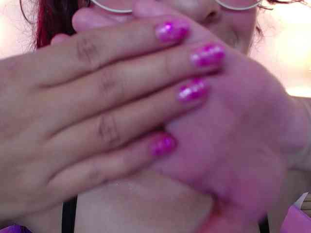 GagingBriana webcam