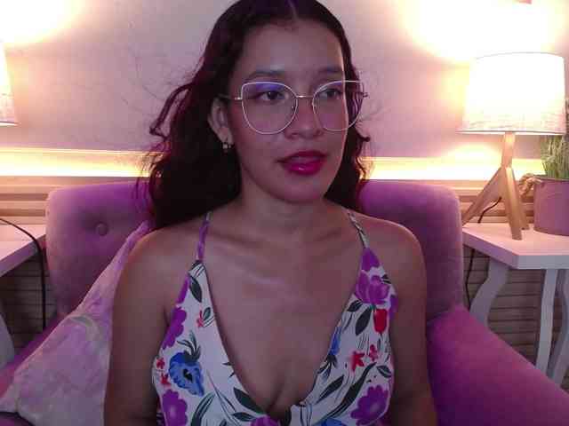 GagingBriana webcam