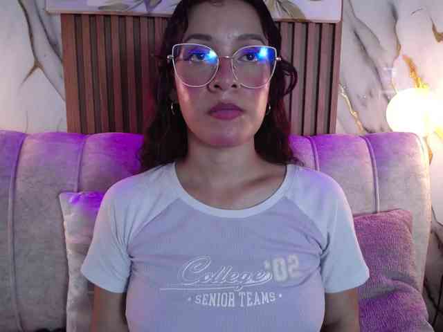GagingBriana webcam