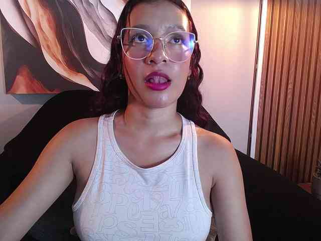 GagingBriana webcam