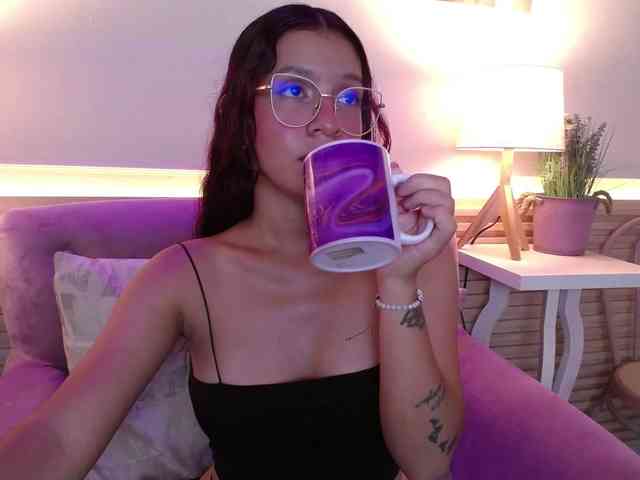GagingBriana webcam