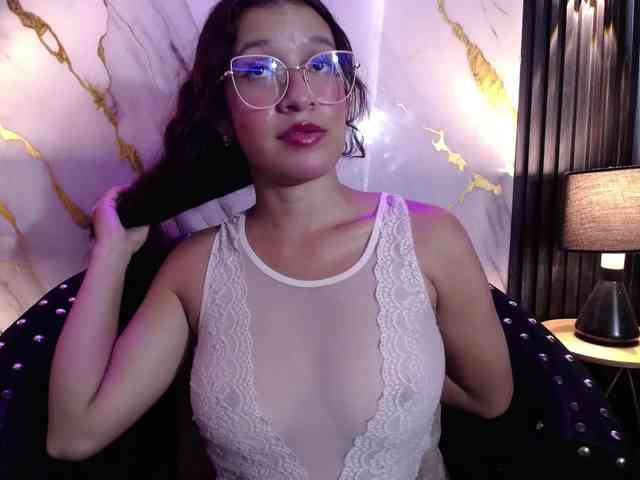 GagingBriana webcam