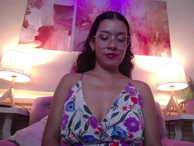 GagingBriana webcam