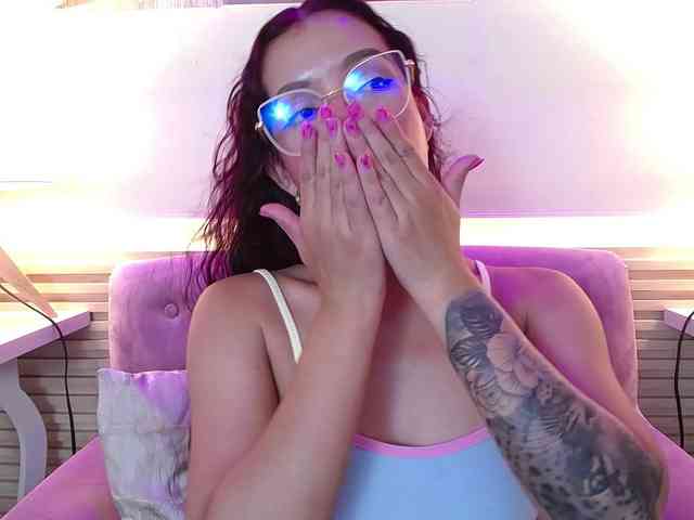 GagingBriana webcam
