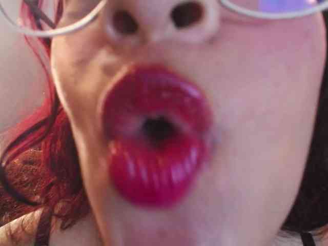 GagingBriana webcam