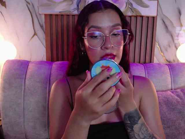 GagingBriana webcam