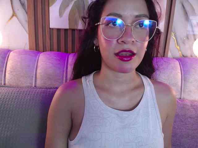 GagingBriana webcam