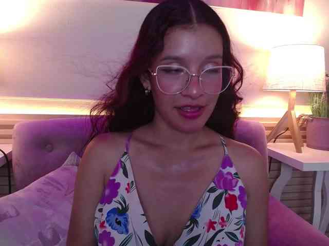 GagingBriana webcam