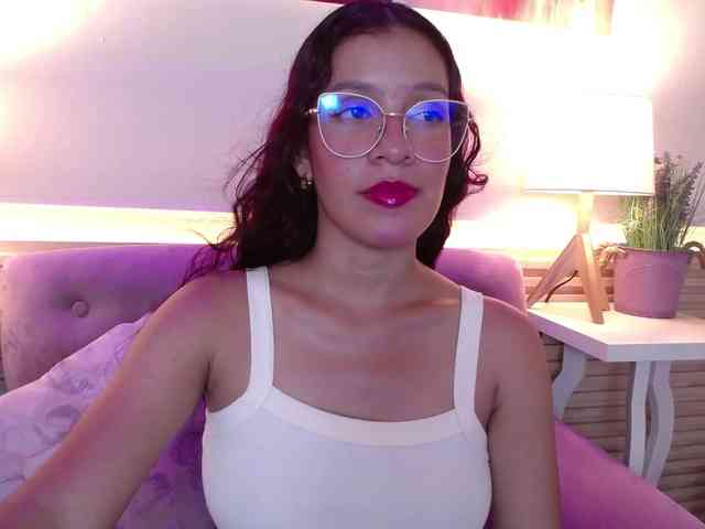 GagingBriana webcam