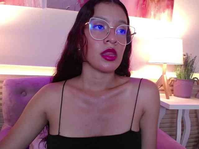 GagingBriana webcam
