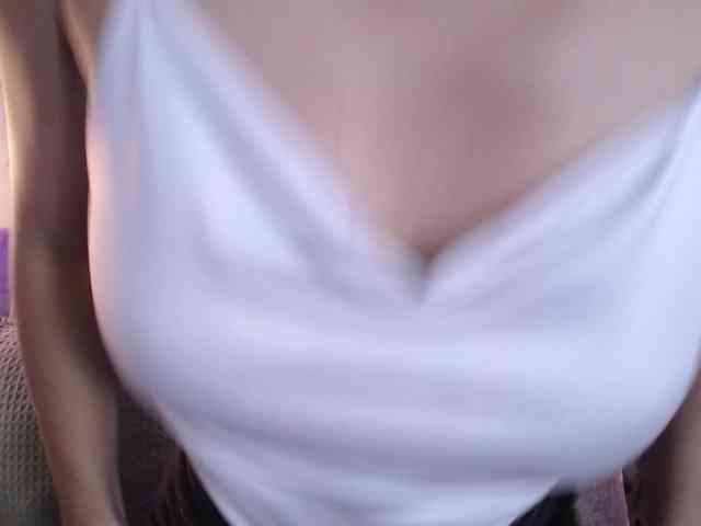 GagingBriana webcam