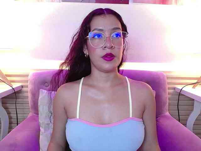 GagingBriana webcam