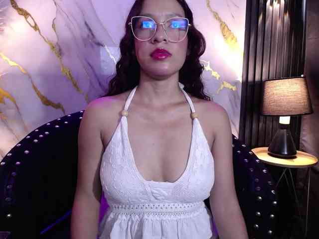 GagingBriana webcam