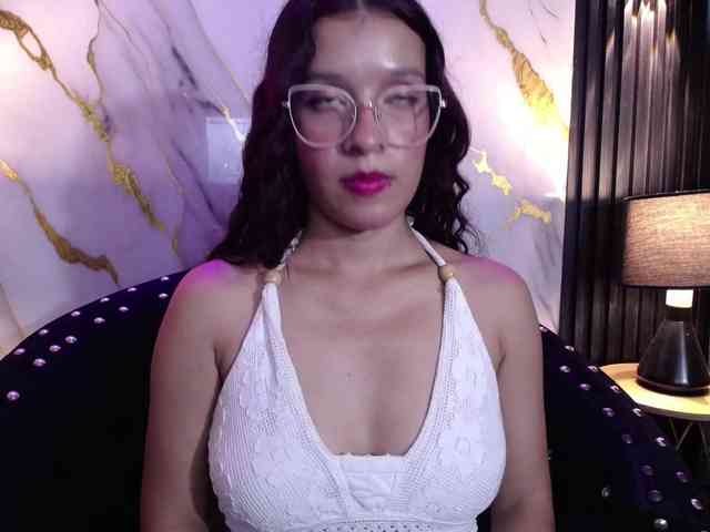 GagingBriana webcam