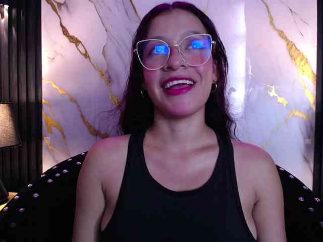 GagingBriana webcam