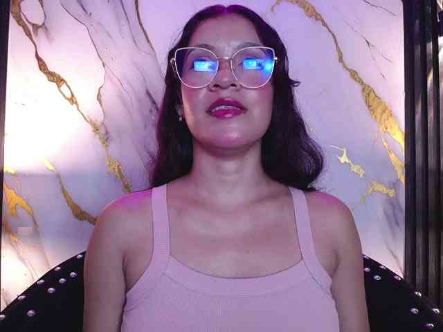 GagingBriana webcam