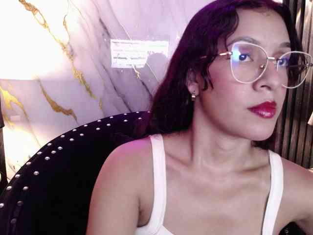 GagingBriana webcam