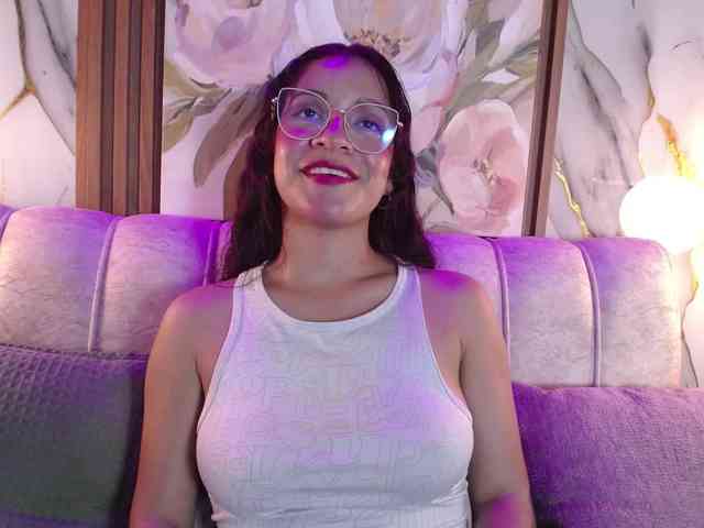 GagingBriana webcam