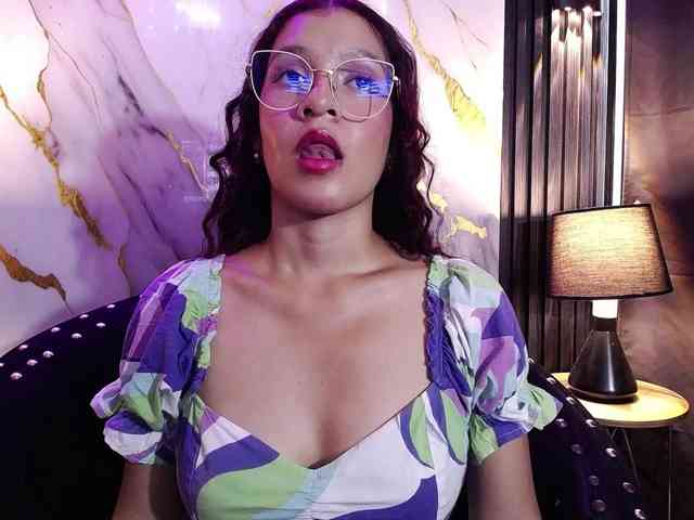 GagingBriana webcam