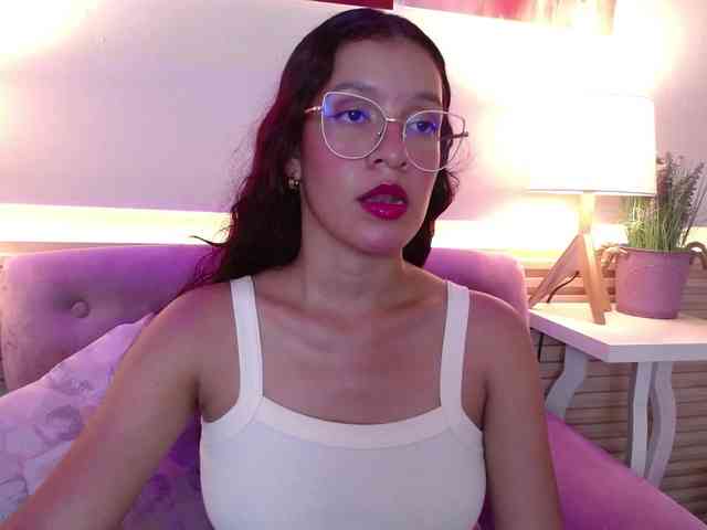 GagingBriana webcam