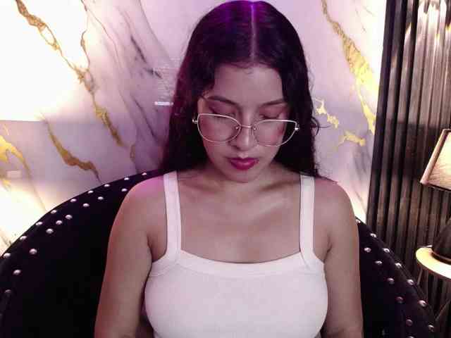 GagingBriana webcam