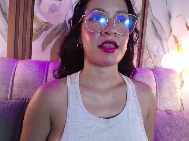 GagingBriana webcam