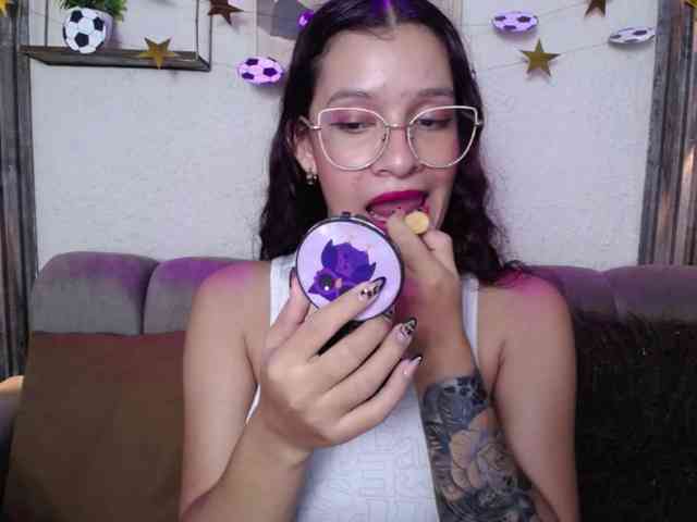 GagingBriana webcam