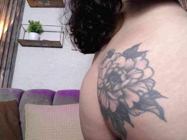 GagingBriana webcam