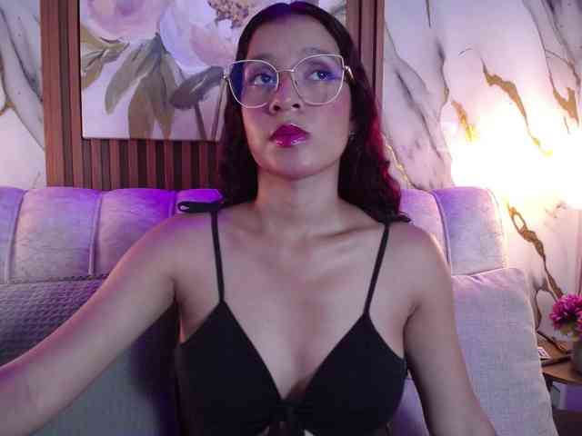 GagingBriana webcam