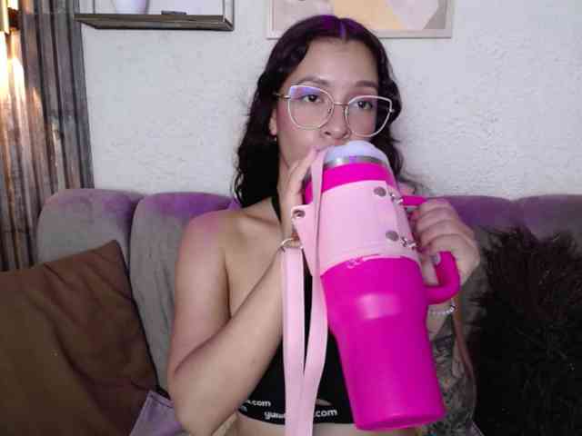 GagingBriana webcam