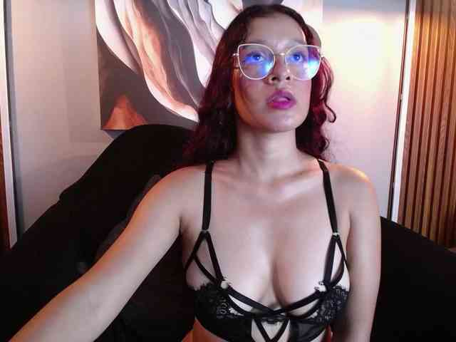 GagingBriana webcam