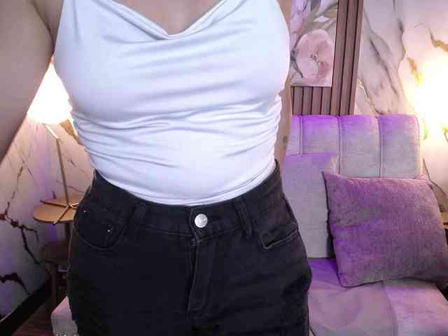 GagingBriana webcam