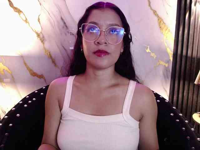 GagingBriana webcam
