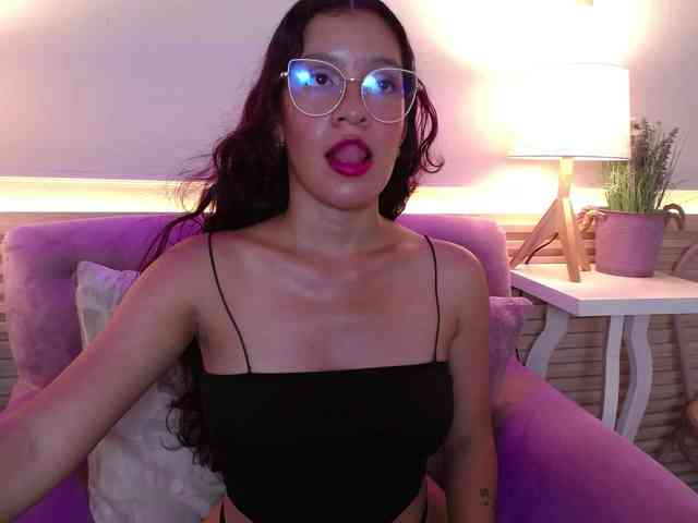 GagingBriana webcam