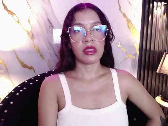 GagingBriana webcam