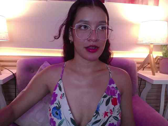 GagingBriana webcam