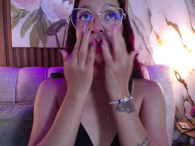 GagingBriana webcam