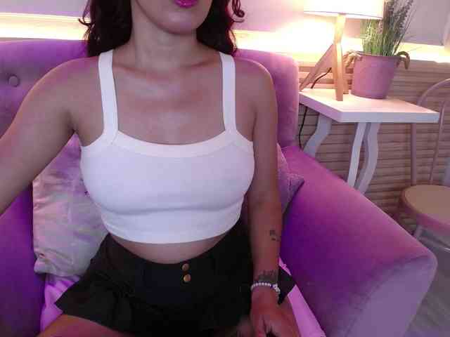 GagingBriana webcam