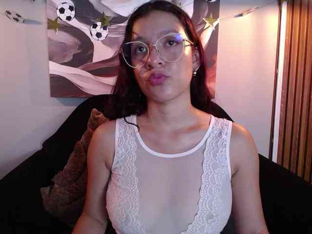 GagingBriana webcam