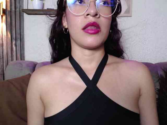 GagingBriana webcam