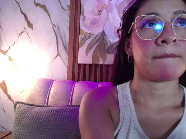 GagingBriana webcam