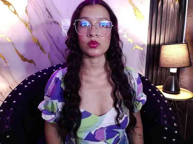 GagingBriana webcam